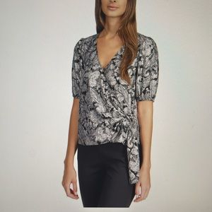 NWT Michael Kors Top.  XL. Gorgeous